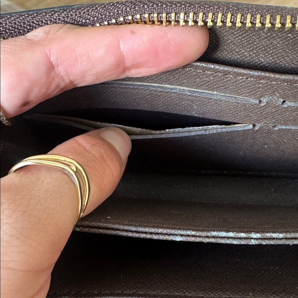 Louis Vuitton Authentic  zippy wallet Damier Ebene - Picture 7 of 15